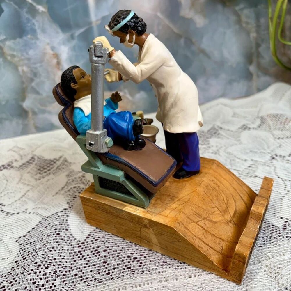 VTG Collectible Asian Pacific Imports “Hygienist” Small Figurine